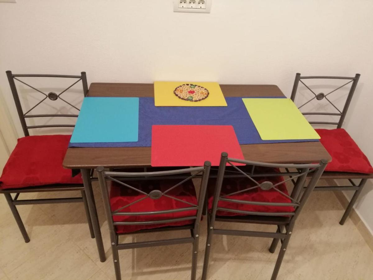 Crisan 40 Casa Muntean 100Mp 3Camere 3Paturi 1 Canapea 2 Dormitoare Parcare Temesvár Kültér fotó